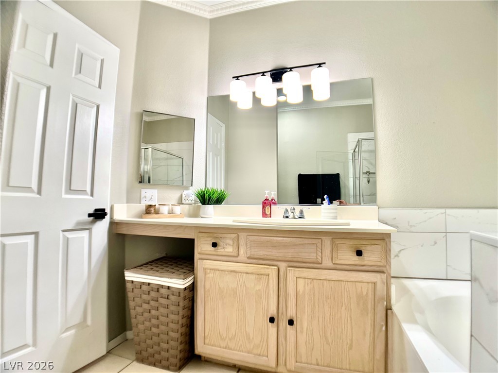 Photo 11 of 28, 2050 West Warm Springs #321