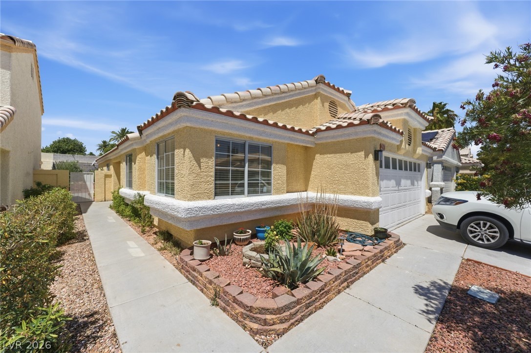 Photo 2 of 2313 Diamondback Drive