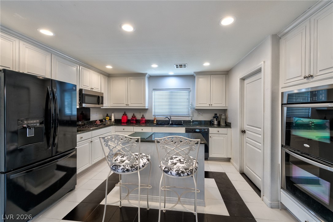 Photo 6 of 26, 29 Marble Apex Avenue