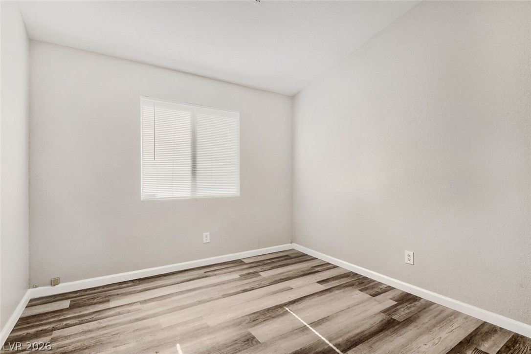 Photo 26 of 33, 7116 Overhill Avenue
