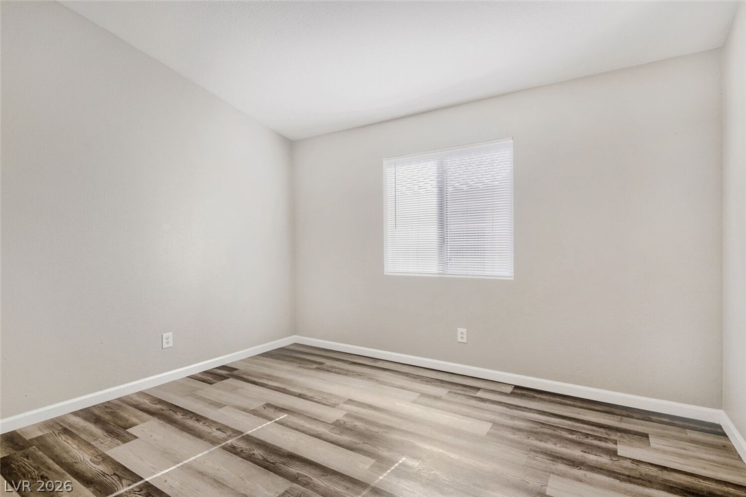 Photo 27 of 33, 7116 Overhill Avenue