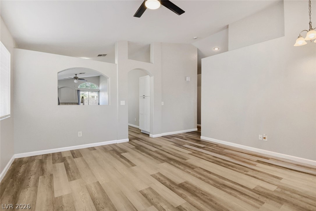 Photo 6 of 33, 7116 Overhill Avenue