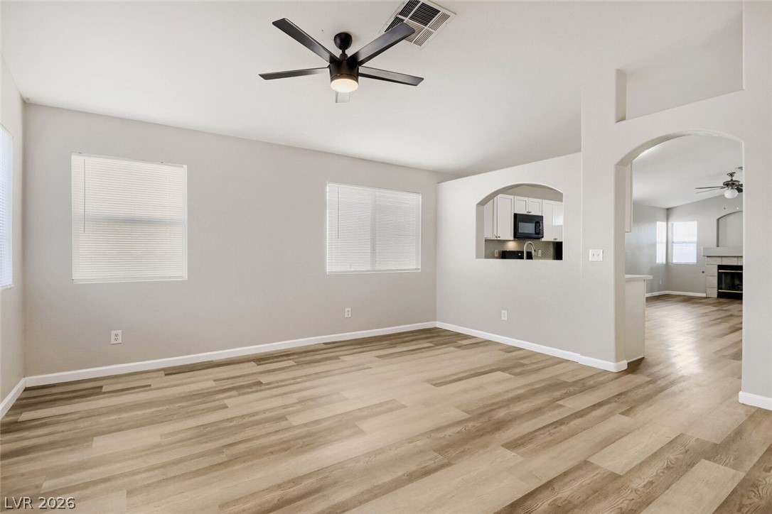 Photo 7 of 33, 7116 Overhill Avenue