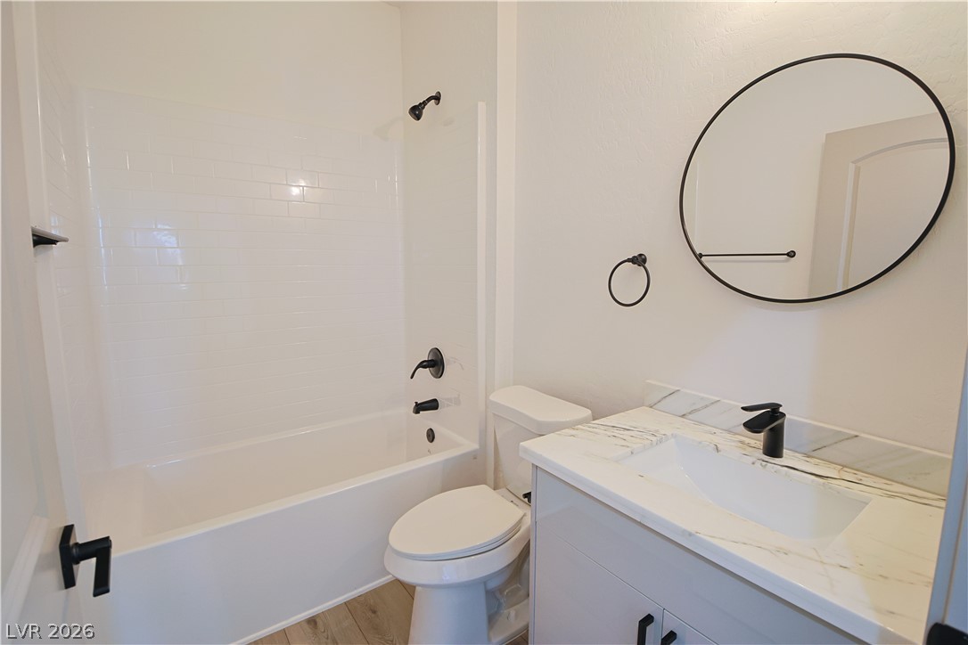 Photo 34 of 59, 1100 Sixshooter