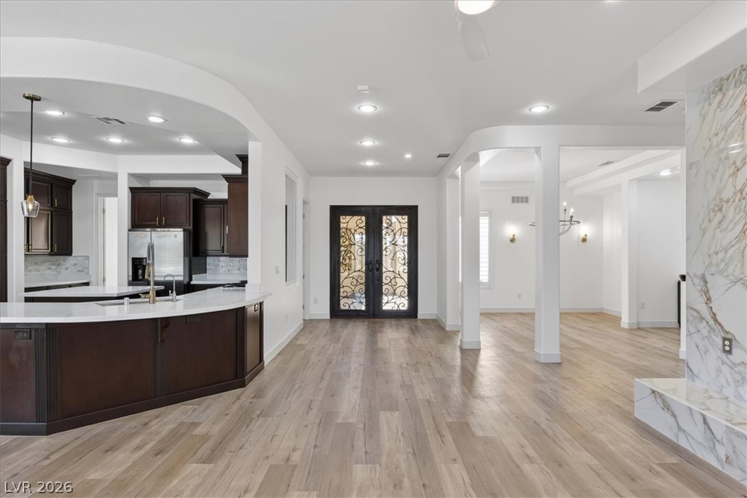 Photo 5 of 2122 Country Cove Court