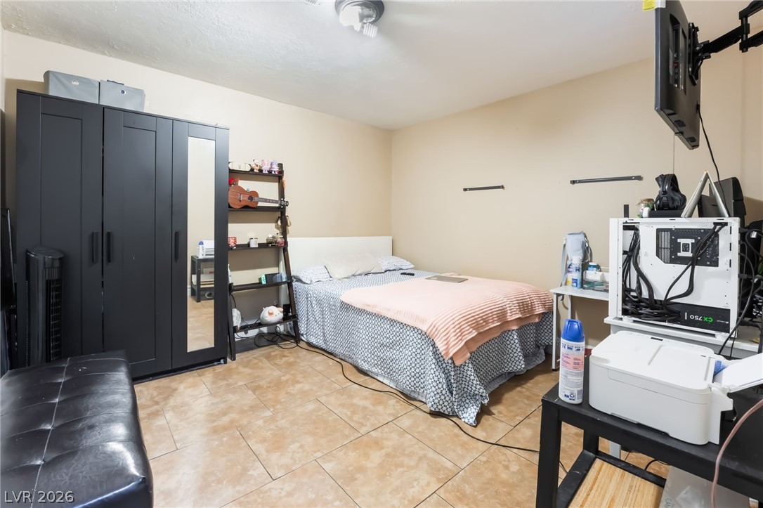 Photo 10 of 38, 1413 S 17th Street