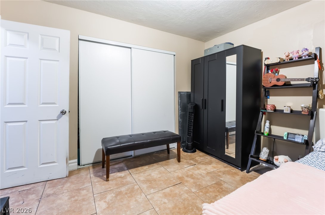 Photo 11 of 38, 1413 S 17th Street