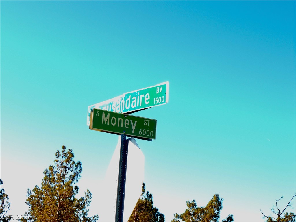 Photo 10 of 16, 1580 Thousandaire Boulevard