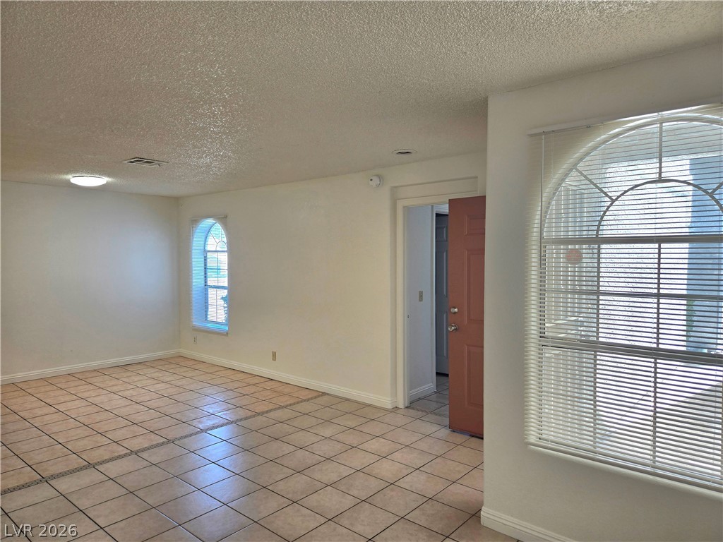 Photo 5 of 1800 Edmond Street #145