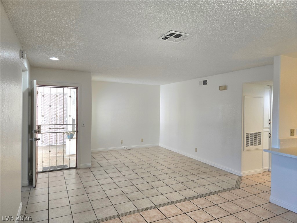 Photo 6 of 32, 1800 Edmond Street #145