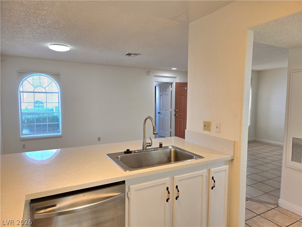 Photo 8 of 32, 1800 Edmond Street #145