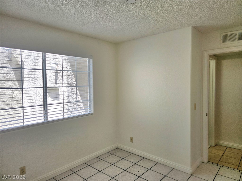 Photo 20 of 32, 1800 Edmond Street #145