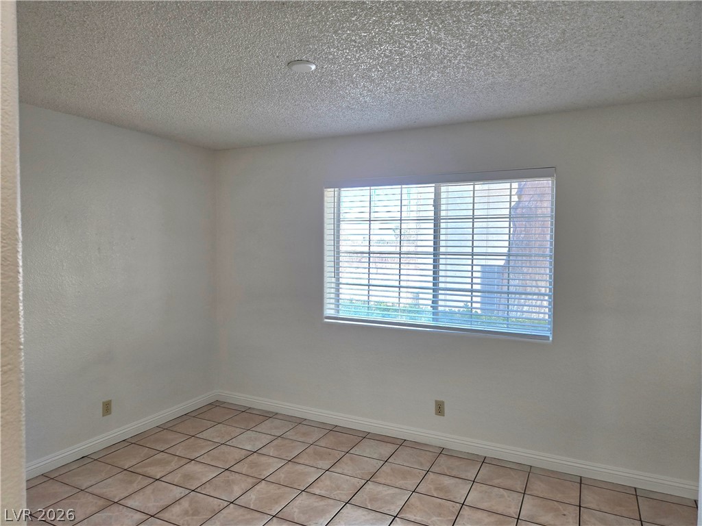 Photo 14 of 32, 1800 Edmond Street #145