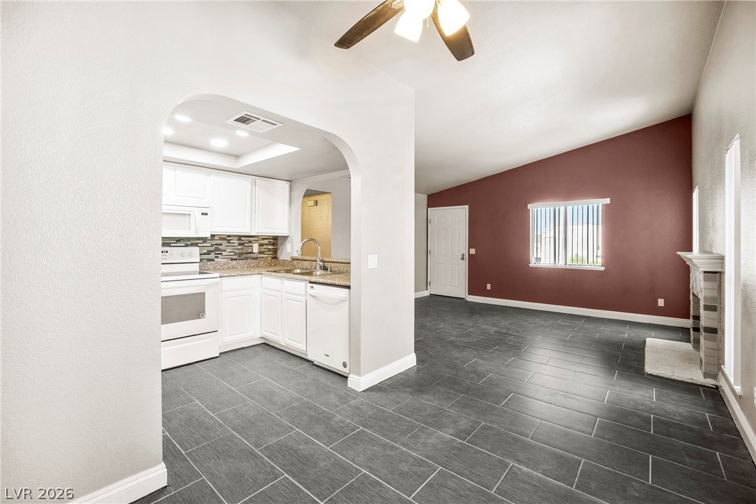 Photo 3 of 3311 Sunfish Drive #D