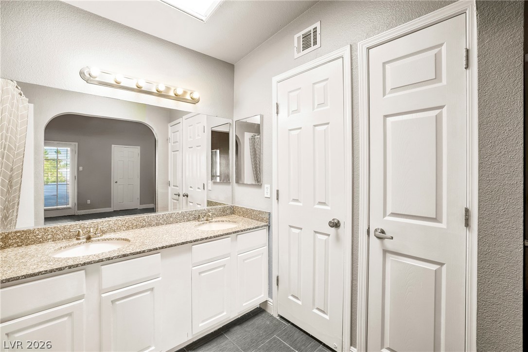 Photo 11 of 23, 3311 Sunfish Drive #D