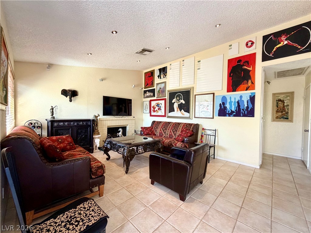 Photo 3 of 6752 Arroyo Avenue
