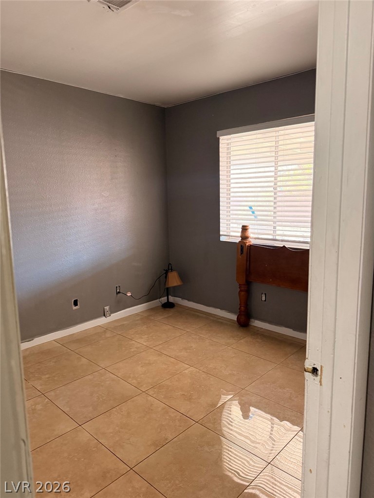 Photo 3 of 1819 Shagbark Lane