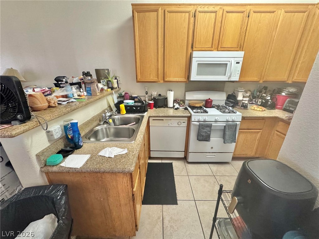 Photo 6 of 13, 3318 N Decatur Boulevard #2040