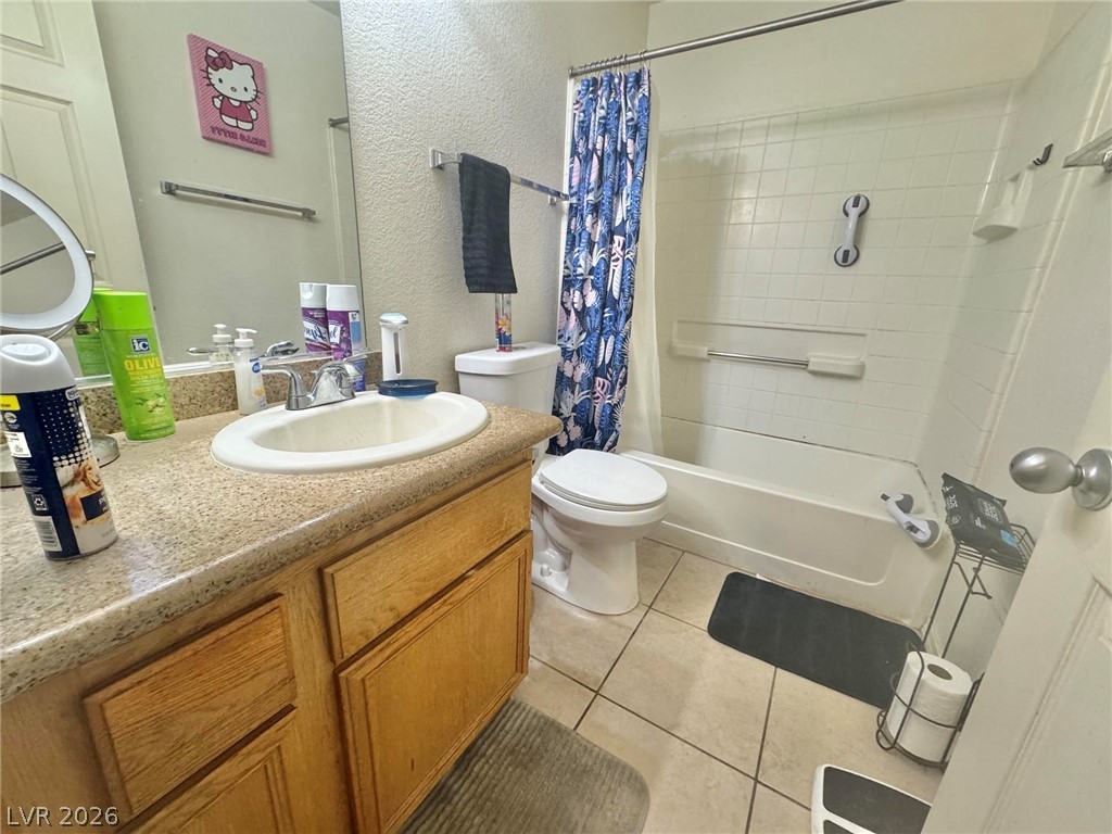 Photo 7 of 13, 3318 N Decatur Boulevard #2040