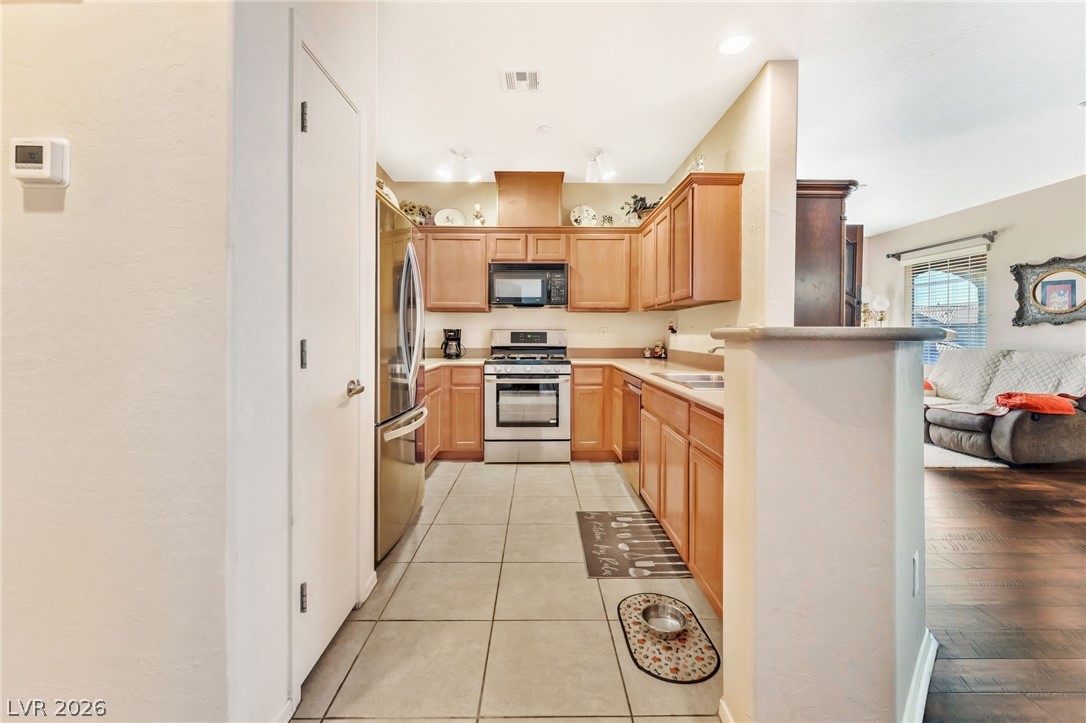 Photo 10 of 33, 4660 Basilicata Lane #204