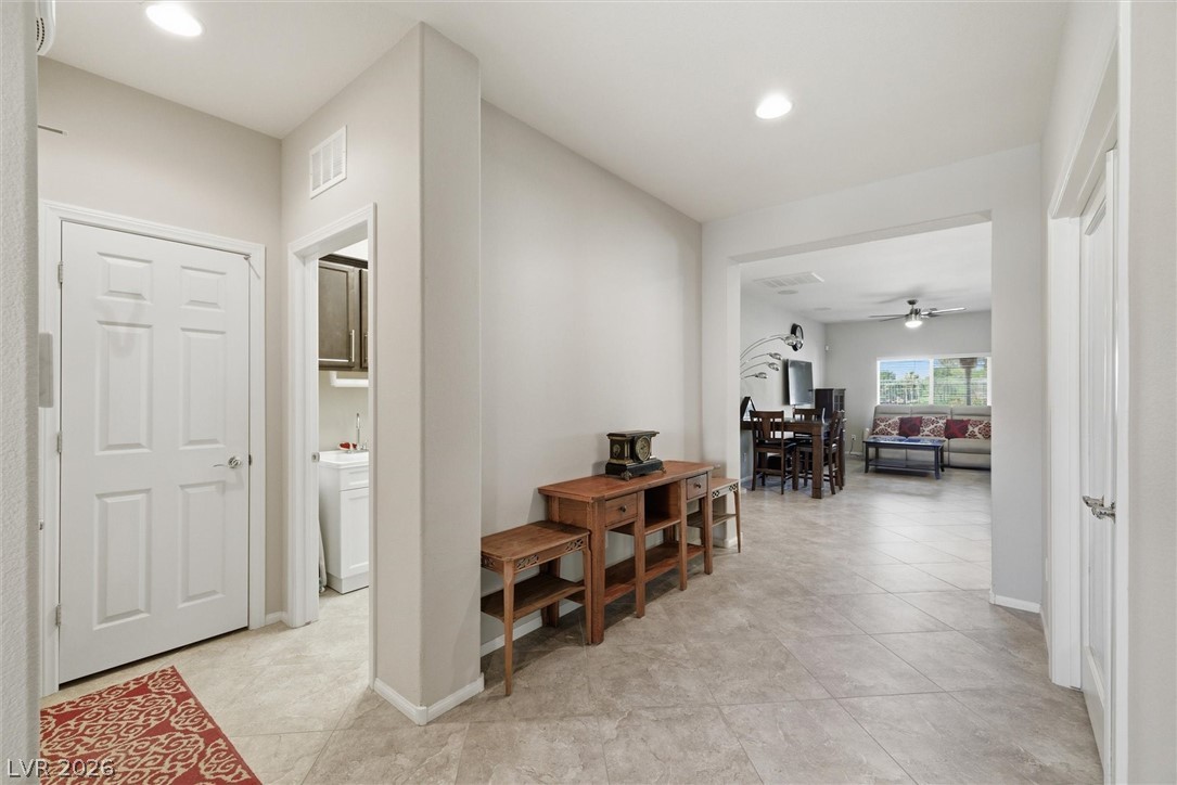 Photo 9 of 32, 5249 Lilia Avenue