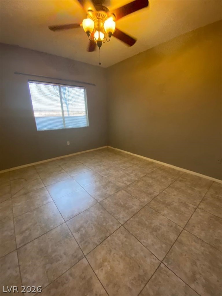 Photo 9 of 24, 1050 E Cactus Avenue #1080
