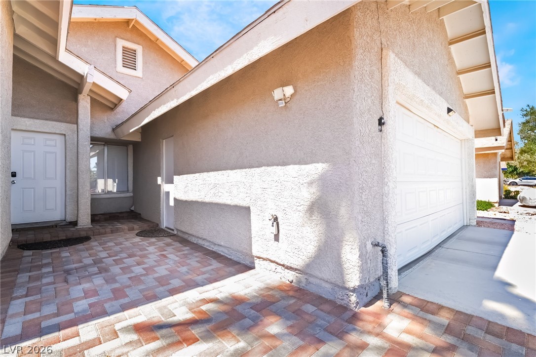 Photo 2 of 3111 Belvedere Drive