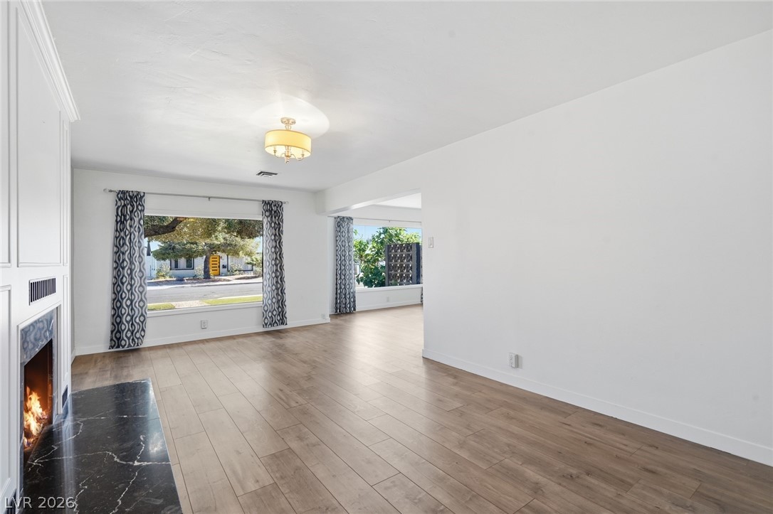 Photo 25 of 63, 909 Canosa Avenue