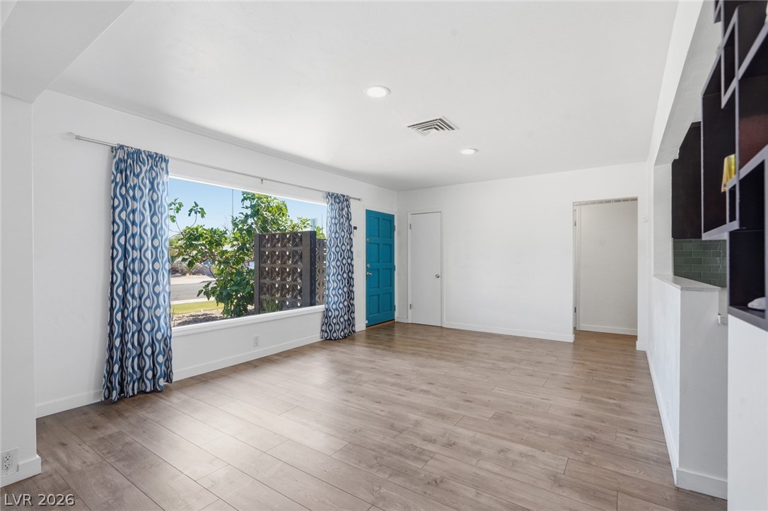 Photo 24 of 63, 909 Canosa Avenue