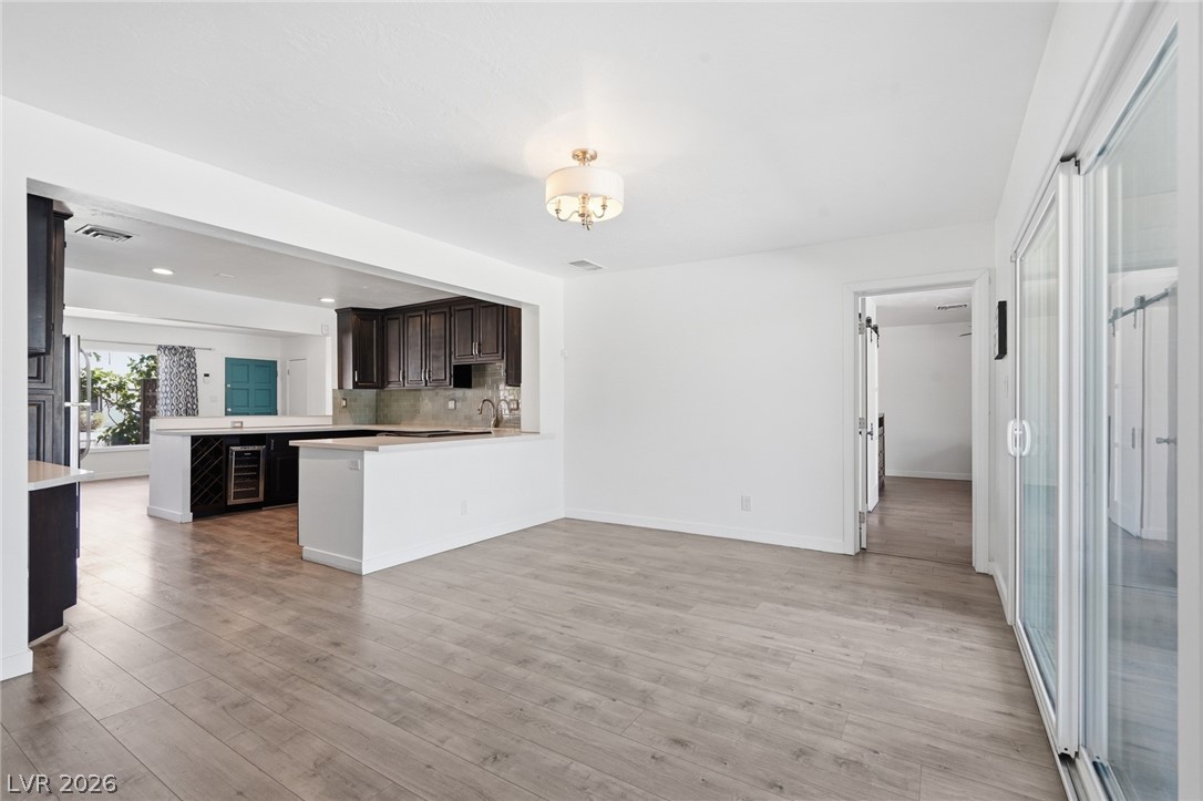 Photo 33 of 63, 909 Canosa Avenue