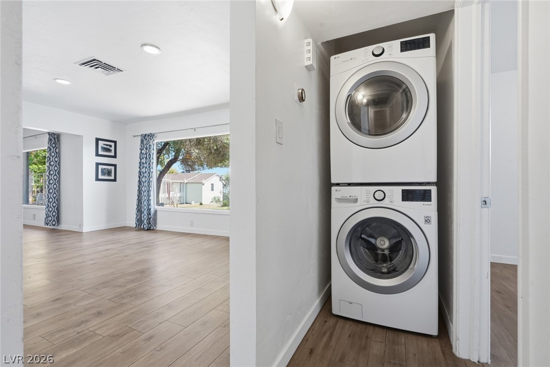 Photo 46 of 63, 909 Canosa Avenue