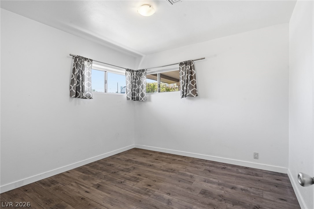 Photo 43 of 63, 909 Canosa Avenue