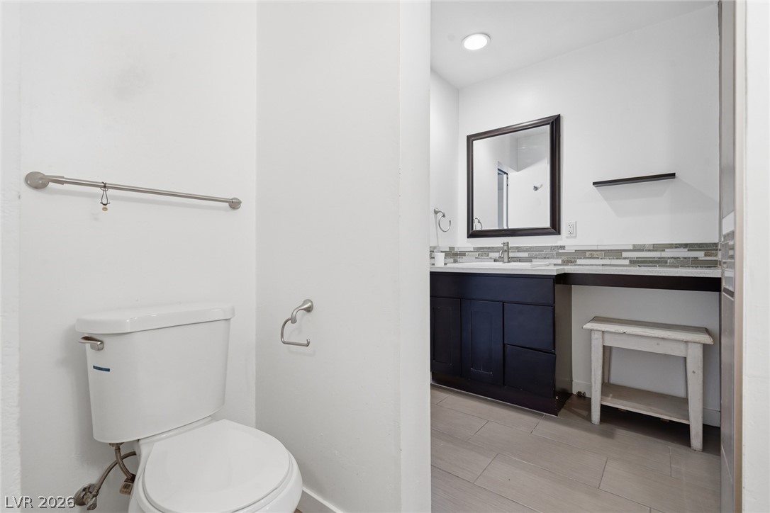 Photo 38 of 63, 909 Canosa Avenue