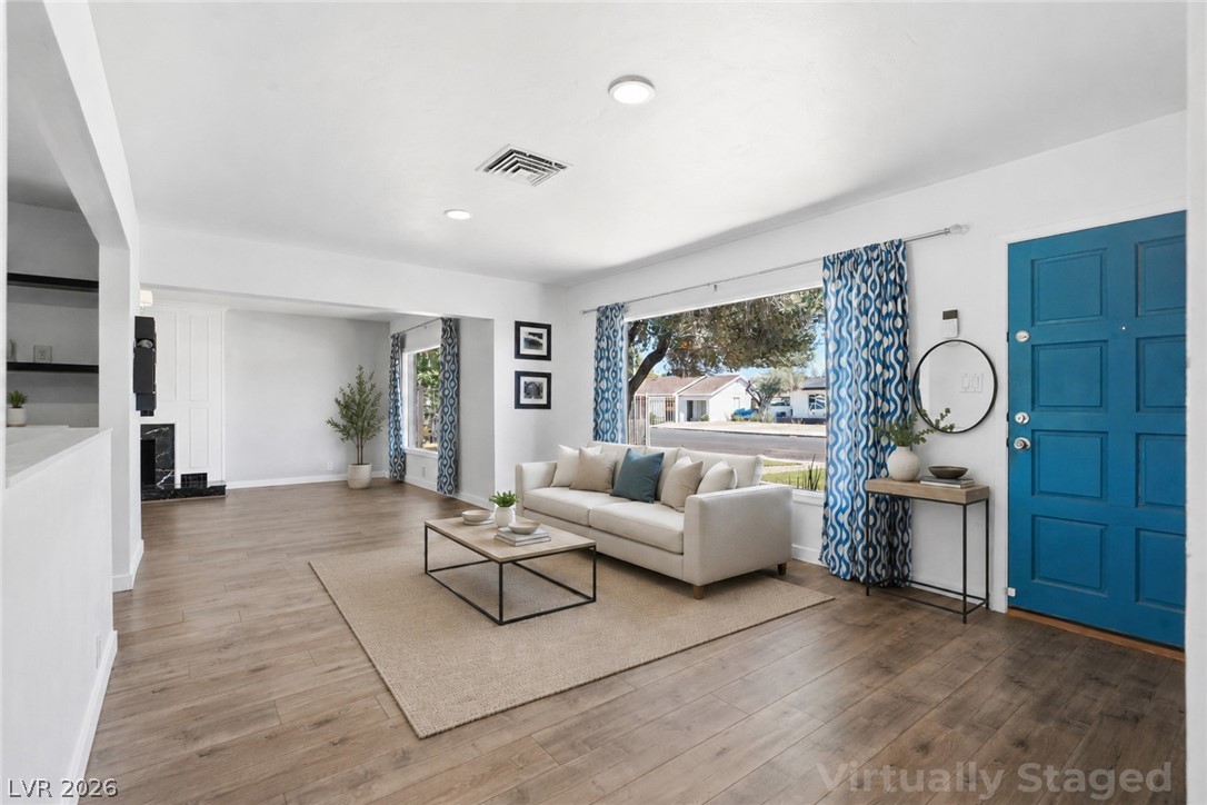 Photo 6 of 63, 909 Canosa Avenue
