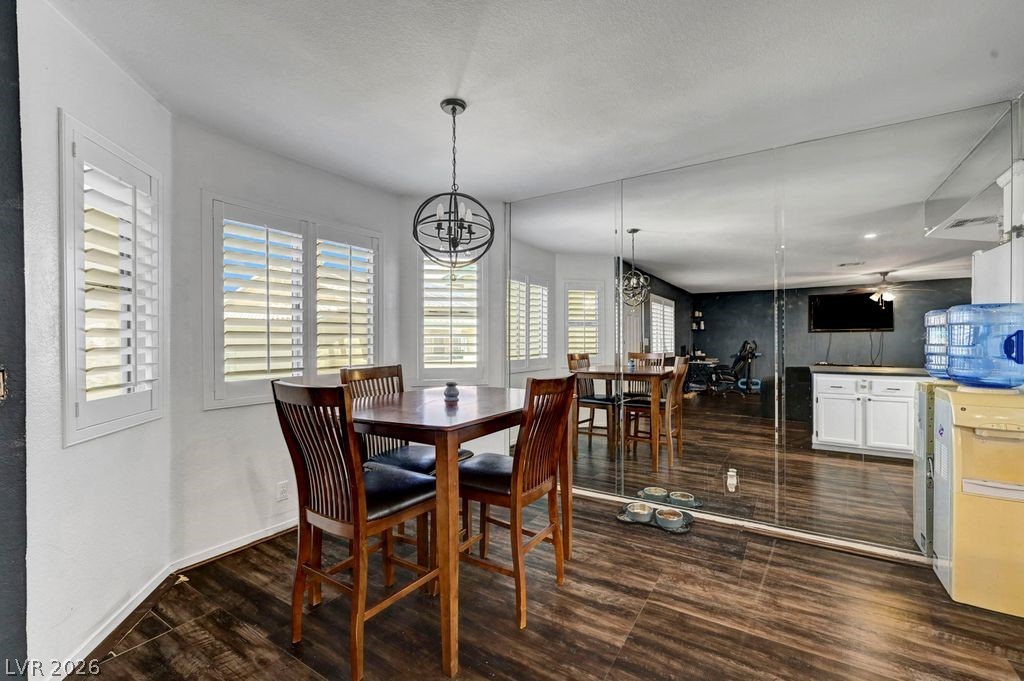 Photo 14 of 34, 7600 Cromberg Avenue #201