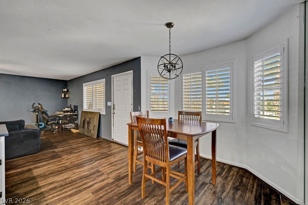Photo 16 of 34, 7600 Cromberg Avenue #201