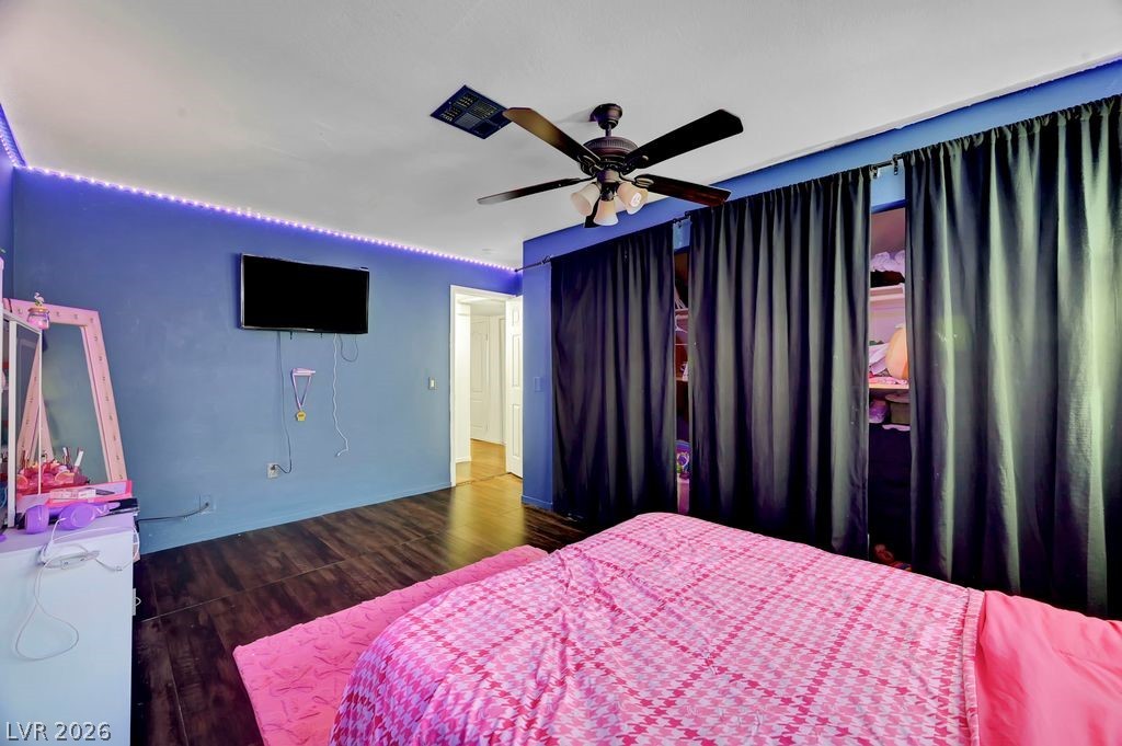 Photo 26 of 34, 7600 Cromberg Avenue #201
