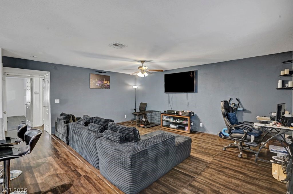 Photo 4 of 7600 Cromberg Avenue #201