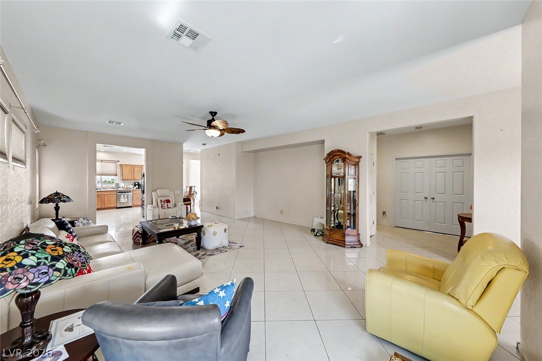 Photo 4 of 2632 Lochleven Way