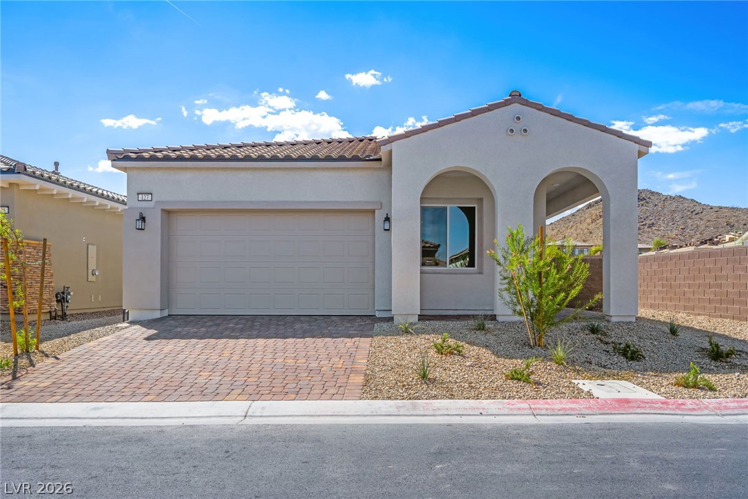 127 Barkset Way, Henderson 89011