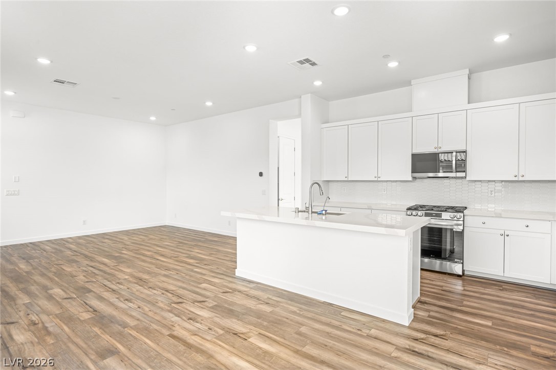 Photo 6 of 17, 127 Barkset Way