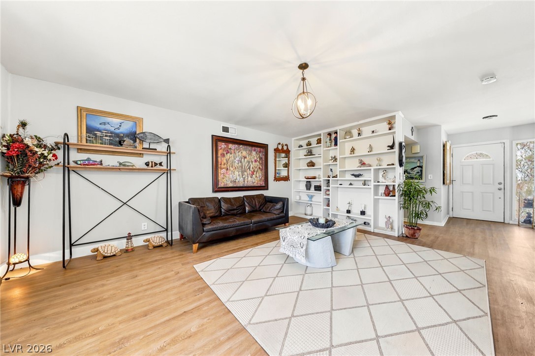 Photo 5 of 1631 Ottawa Drive