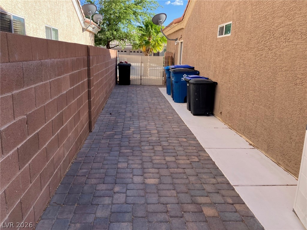 Photo 10 of 34, 2490 Hoopes Avenue