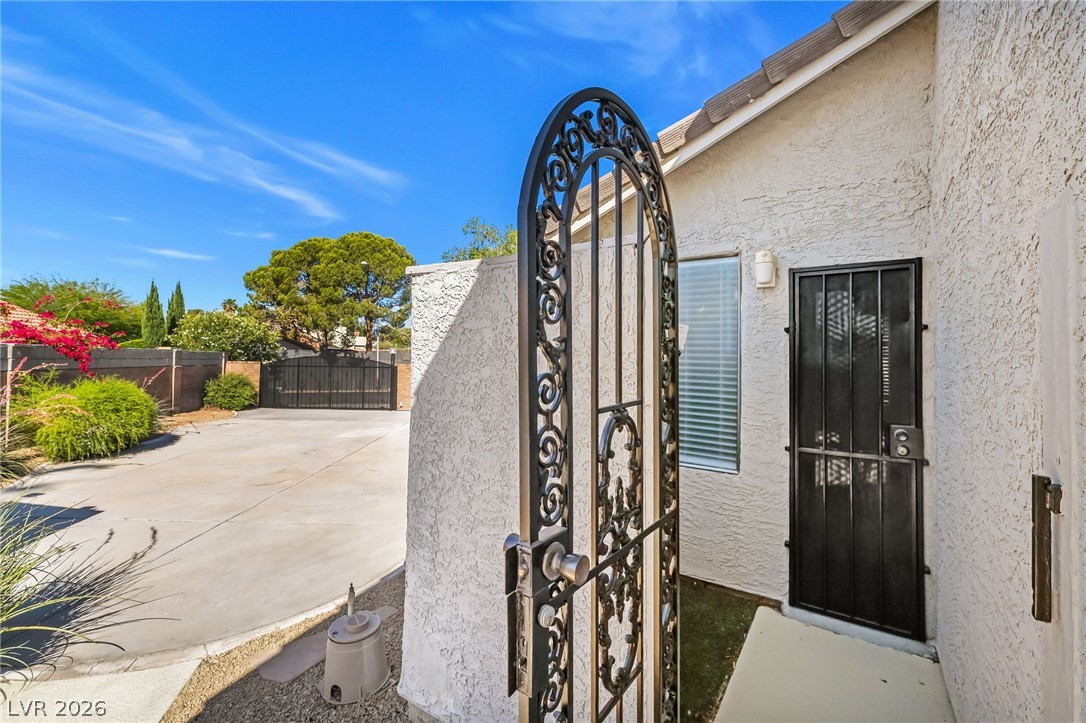 Photo 40 of 46, 3181 Shadow Bluff Avenue
