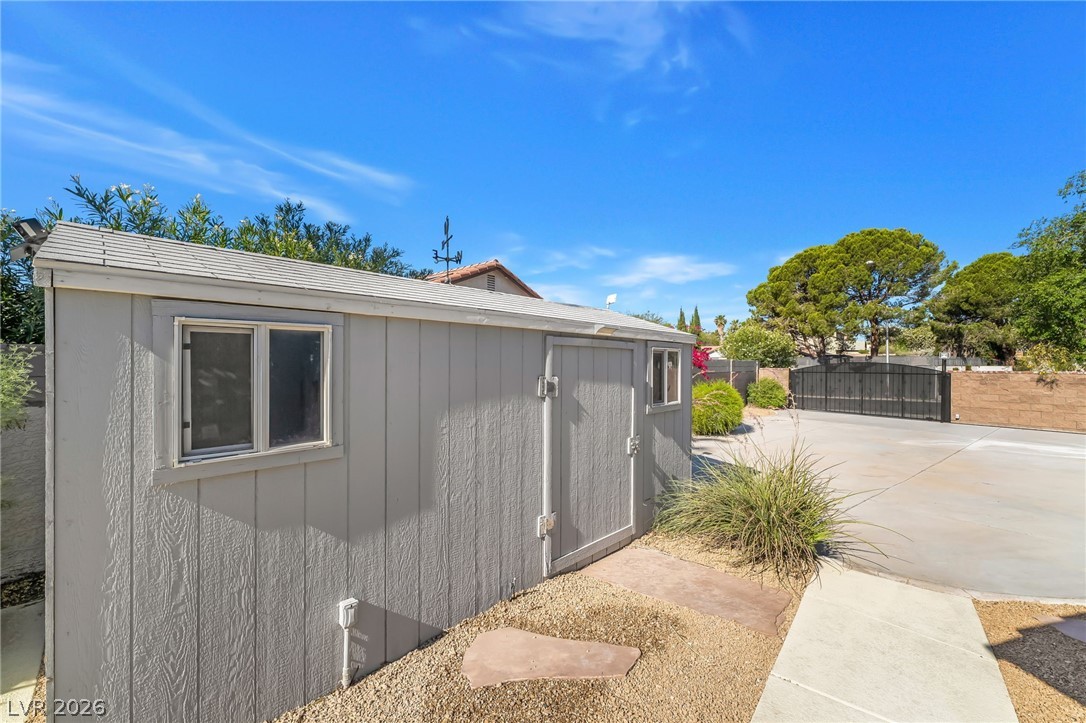 Photo 42 of 46, 3181 Shadow Bluff Avenue
