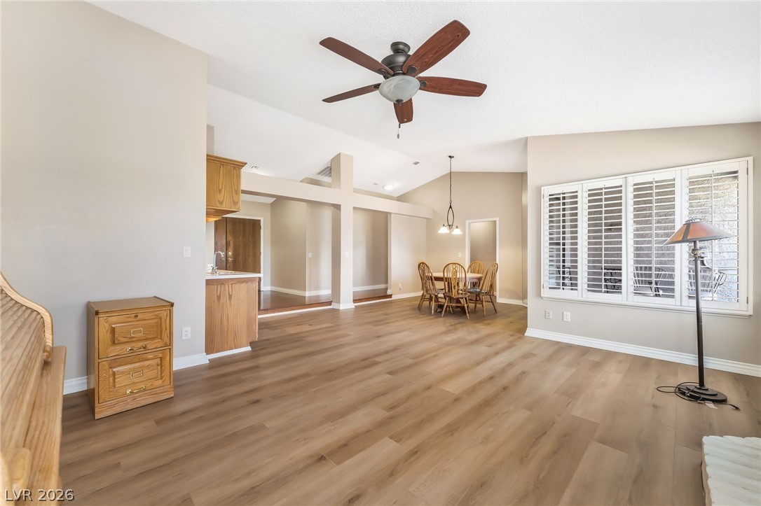 Photo 6 of 46, 3181 Shadow Bluff Avenue