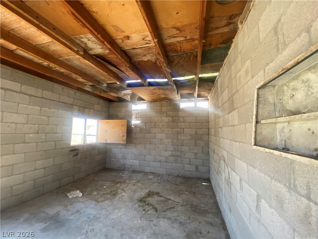 Photo 8 of 11, 701 3rd Street