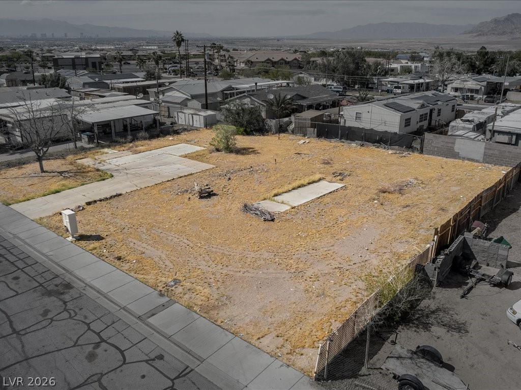 215 Shoshone Lane, Henderson 89015