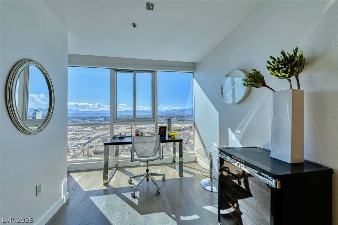 Photo 15 of 44, 4525 Dean Martin Drive #2806
