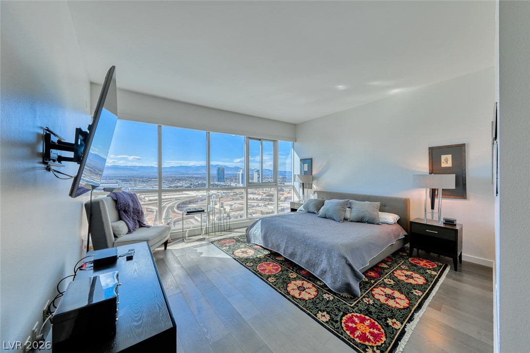 Photo 16 of 44, 4525 Dean Martin Drive #2806